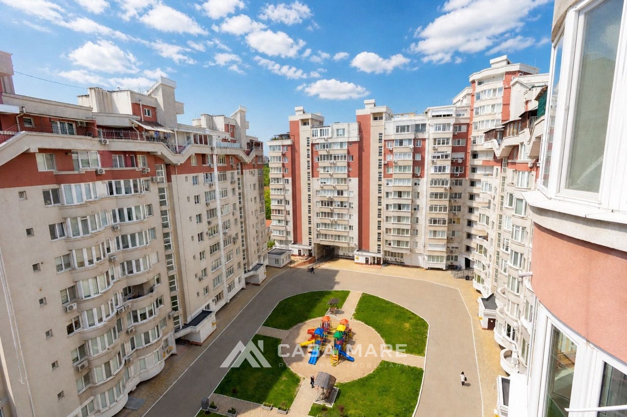 3-комнатная квартира, 117 м², Центр, Кишинёв 1