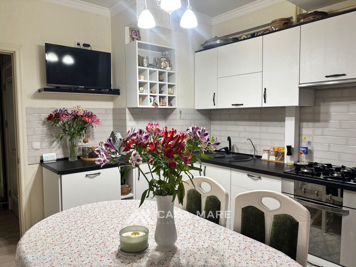 Apartament cu 3 camere, 74 m², Stăuceni 2