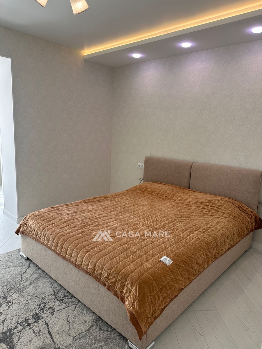 Apartament cu 2 camere, 73 m², Durlești 4