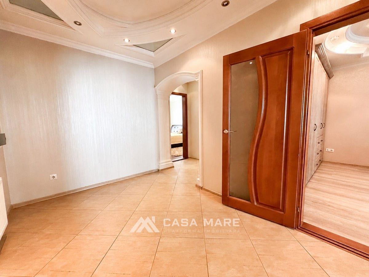 2-комнатная квартира, 70 м², Центр, Кишинёв 4