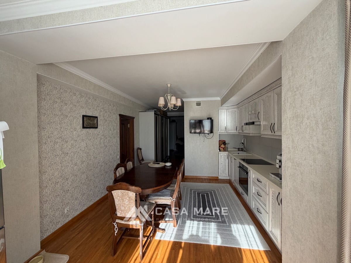 3-комнатная квартира, 90 м², Центр, Кишинёв 3
