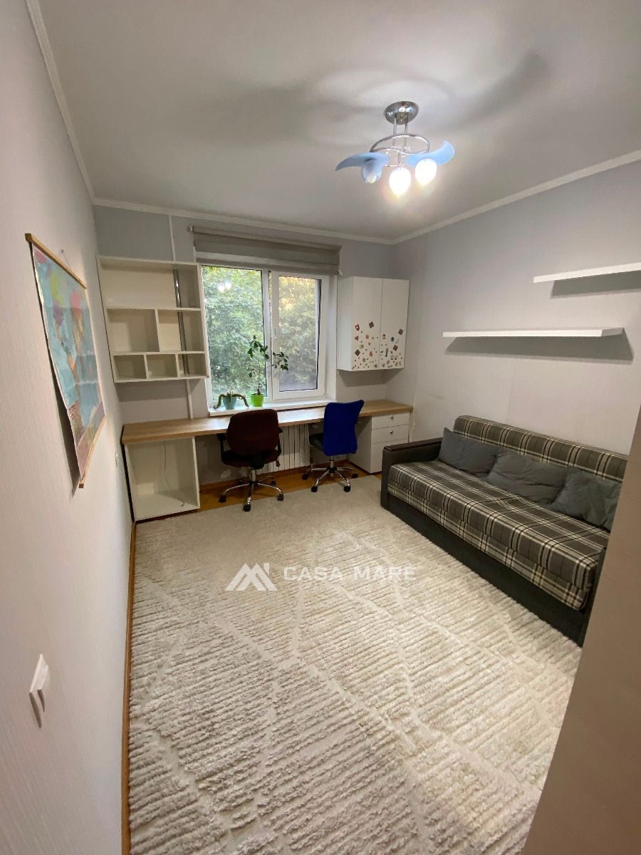 3-комнатная квартира, 74 м², Кишинёв 7
