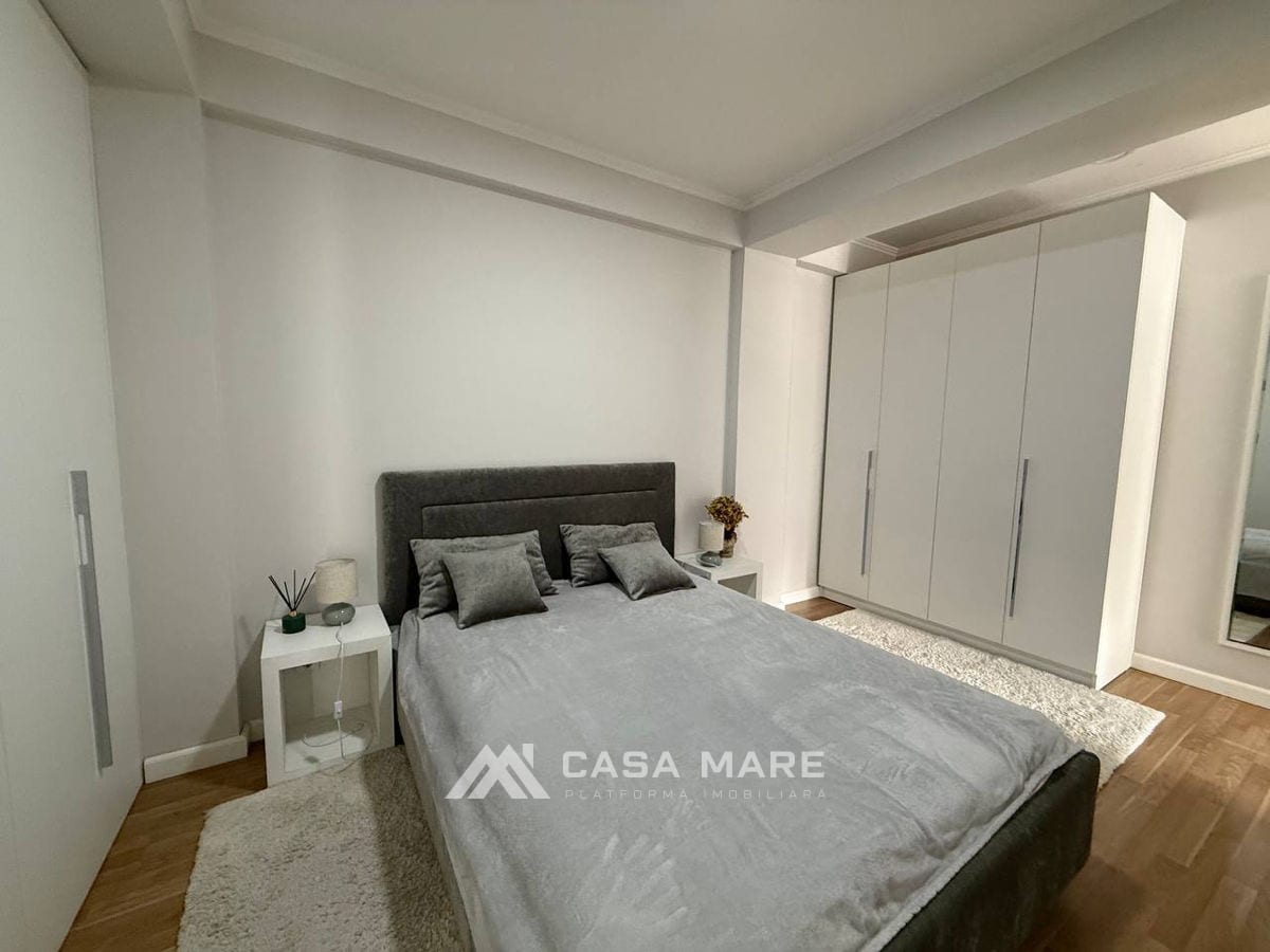 Apartament cu 2 camere, 70 m², Centru, Chișinău 1