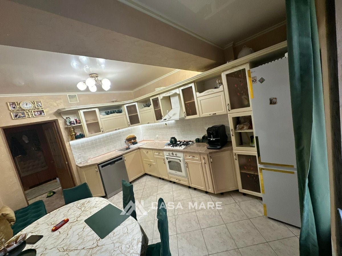 2-комнатная квартира, 70 м², Чеканы, Кишинёв 4
