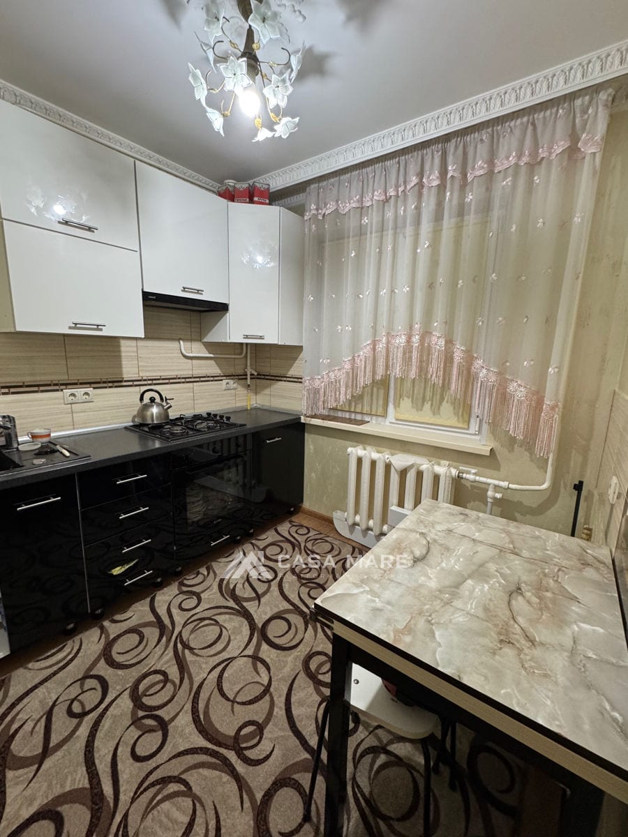2-комнатная квартира, 50 м², 7 cartier, Bălți 1