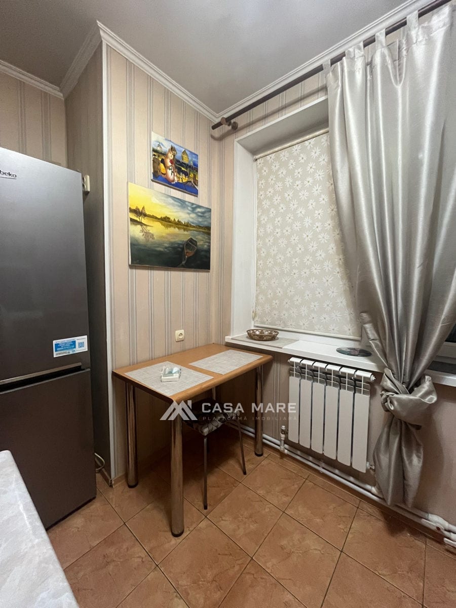 2-комнатная квартира, 40 м², Центр, Bălți 2