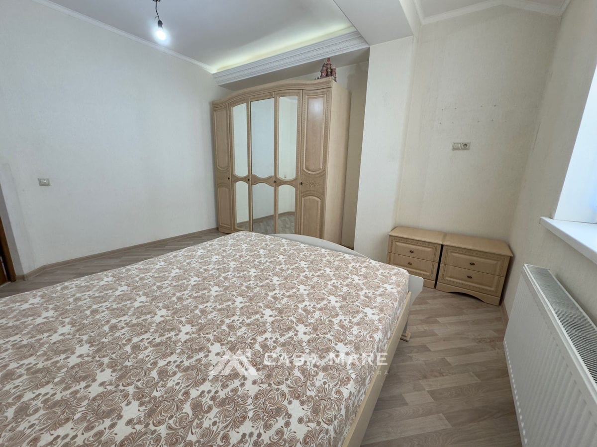 Apartament cu 2 camere, 65 m², Ialoveni 3
