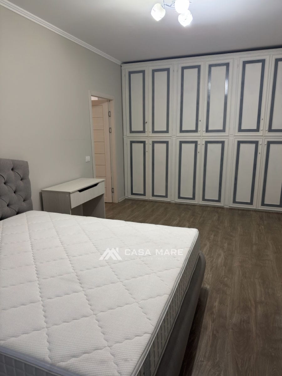 Apartament cu 2 camere, 70 m², Buiucani, Chișinău 2