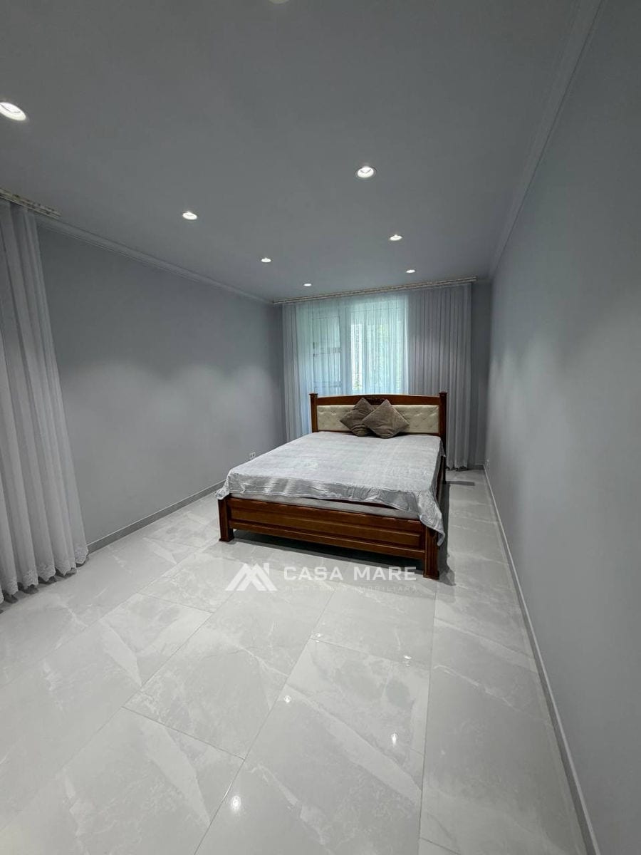 Apartament cu 2 camere, 66 m², Ialoveni 3