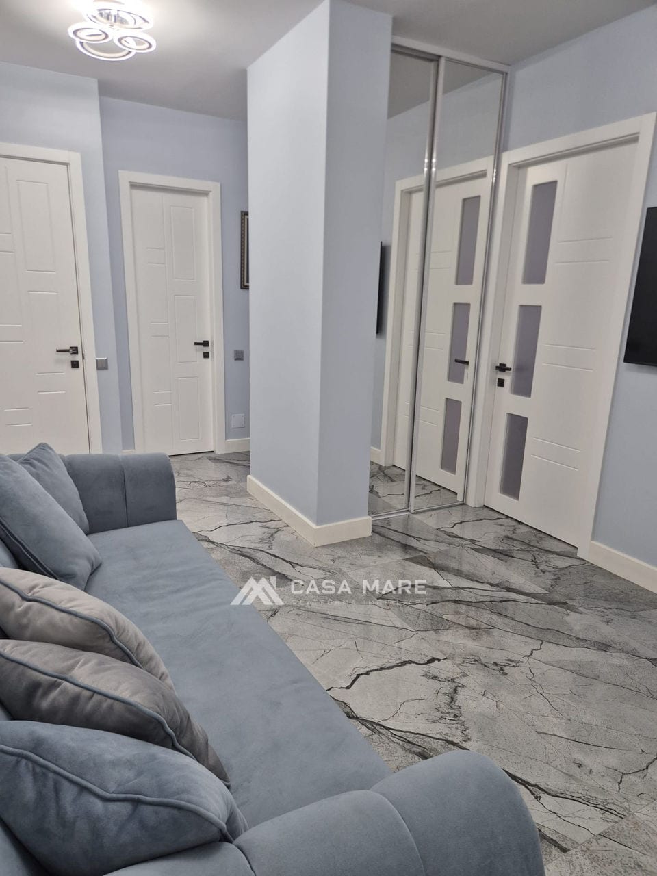 Apartament cu 2 camere, 73 m², Centru, Chișinău 2
