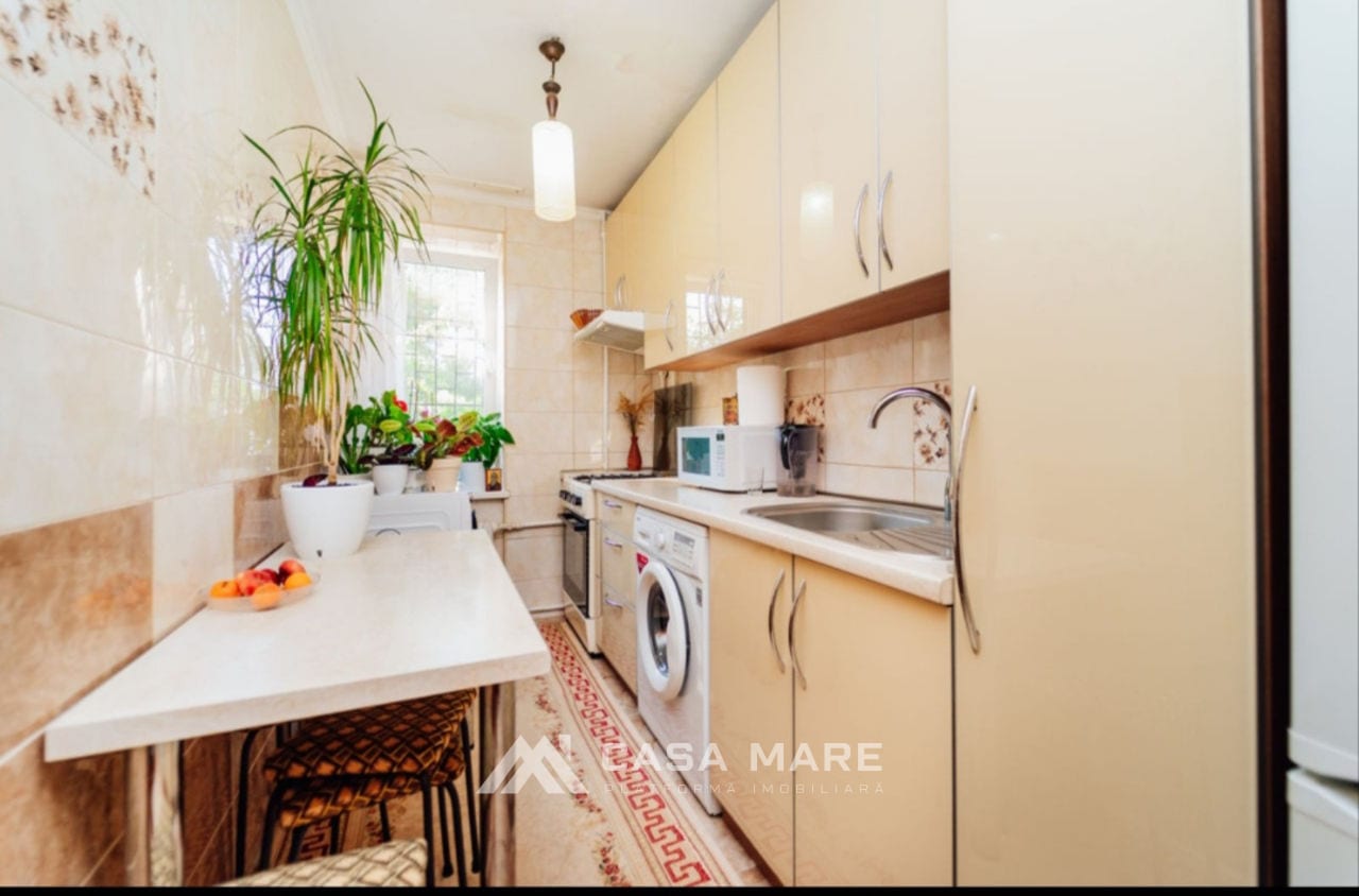 Apartament cu 2 camere, 42 m², Botanica, Chișinău 1