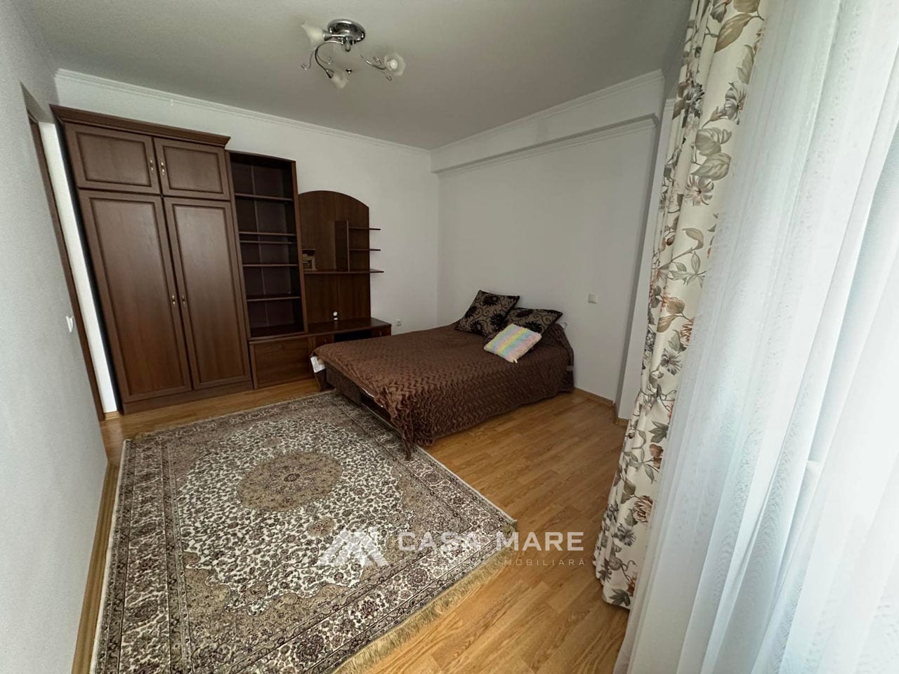 2-комнатная квартира, 98 м², Центр, Кишинёв 3