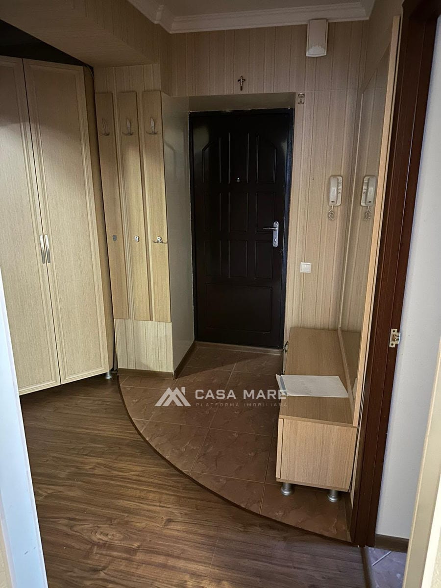Apartament cu 2 camere, 70 m², Codru 8