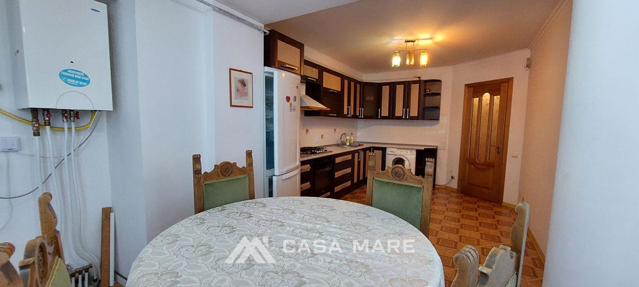 Apartament cu 2 camere, 70 m², Buiucani, Chișinău 2