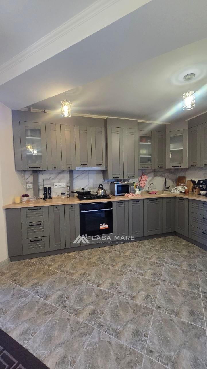 3-комнатная квартира, 125 м², Дурлешты 1