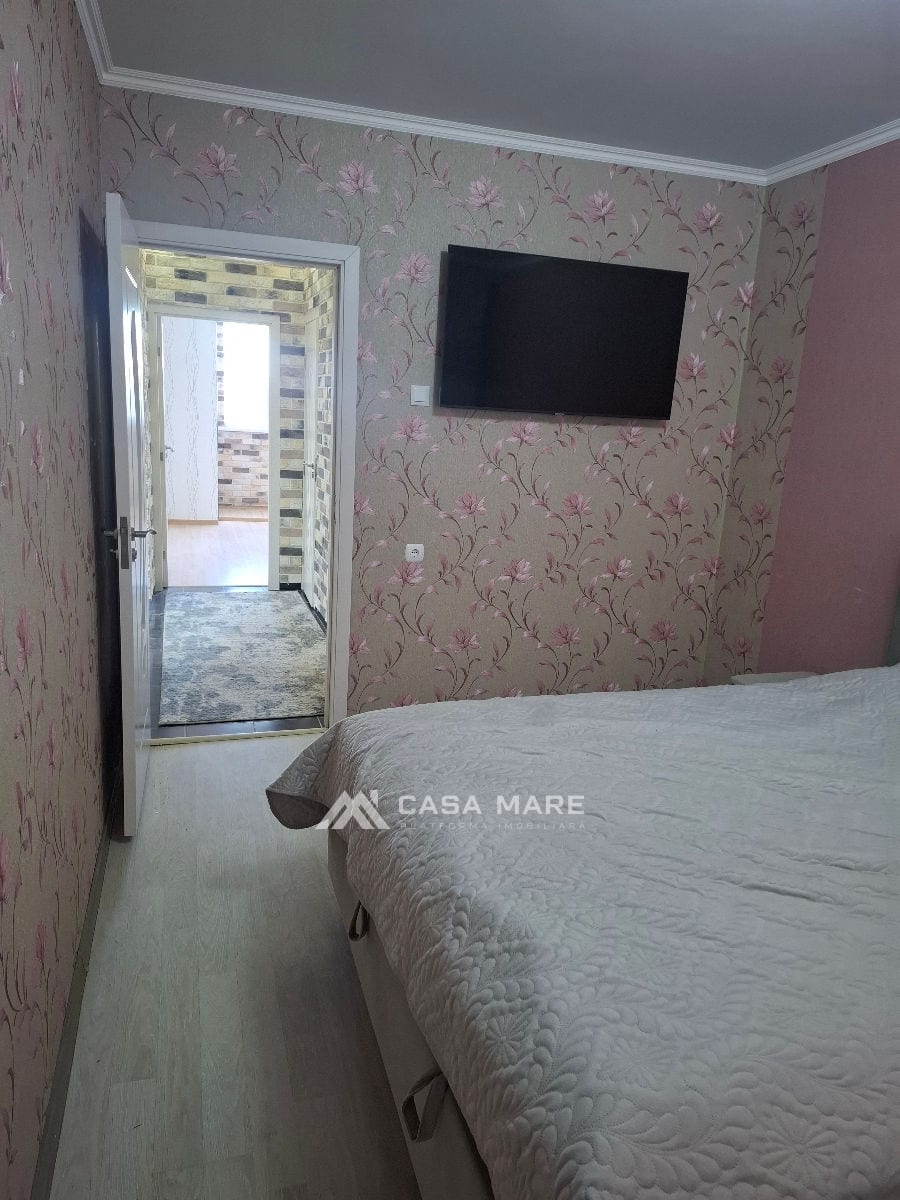Apartament cu 3 camere, 74 m², Telenești 3