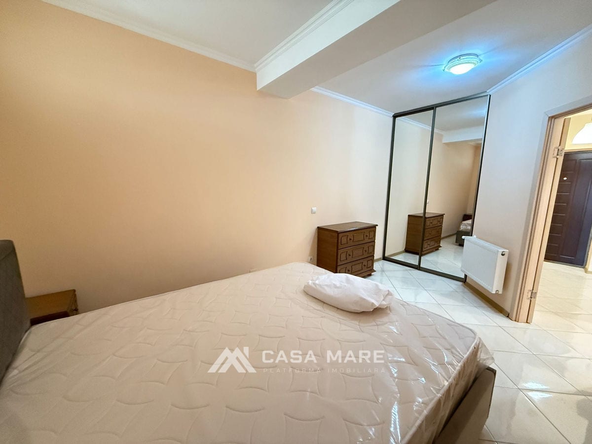 1-комнатная квартира, 55 м², Центр, Кишинёв 2
