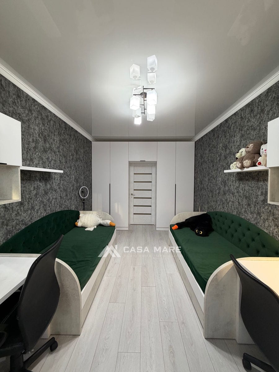 2-комнатная квартира, 72 м², Autogara, Bălți 3