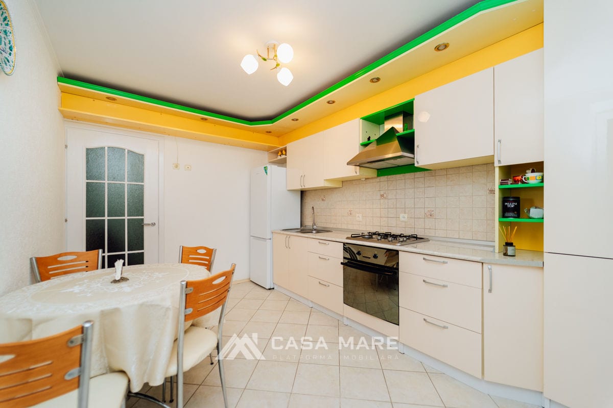 2-комнатная квартира, 68 м², Центр, Кишинёв 5