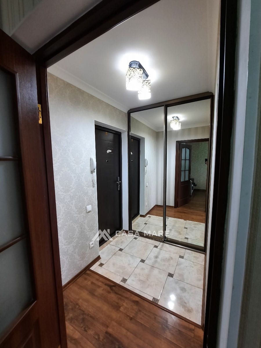 1-комнатная квартира, 42 м², 10 cartier, Bălți 8