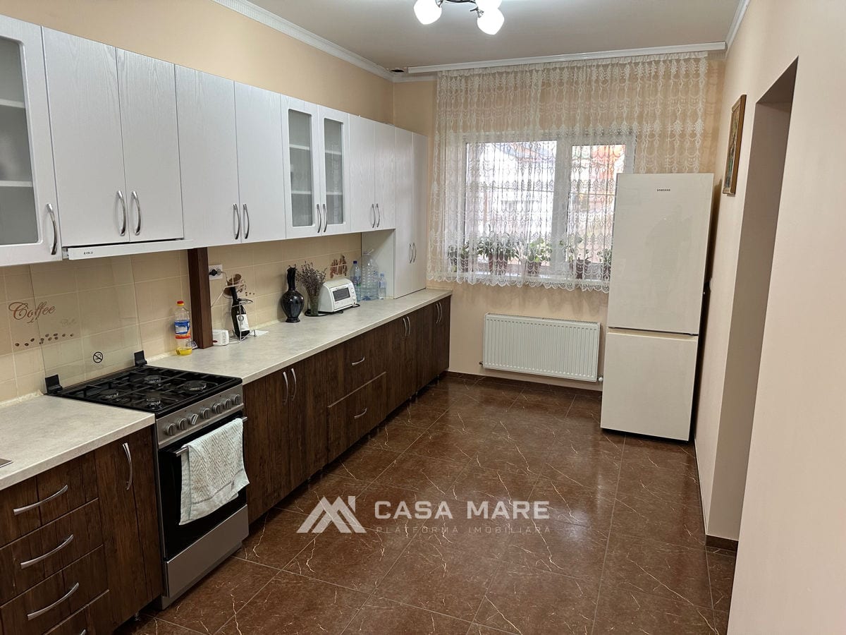 Apartament cu 2 camere, 75 m², Centru, Chișinău 1