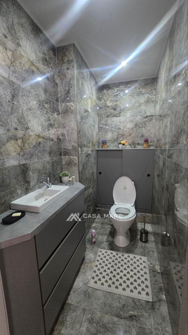 Apartament cu 3 camere, 125 m², Durlești 9