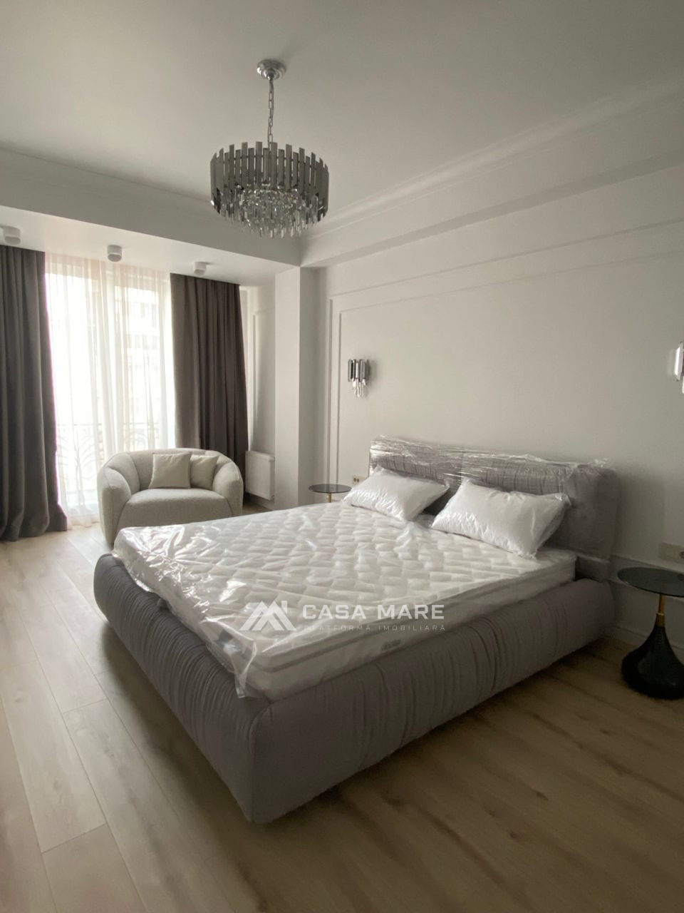 Apartament cu 2 camere, 77 m², Centru, Chișinău 1