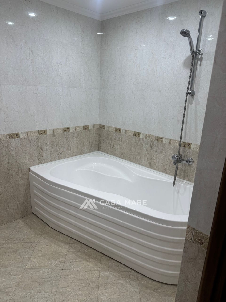Apartament cu 3 camere, 69 m², Sîngerei 9