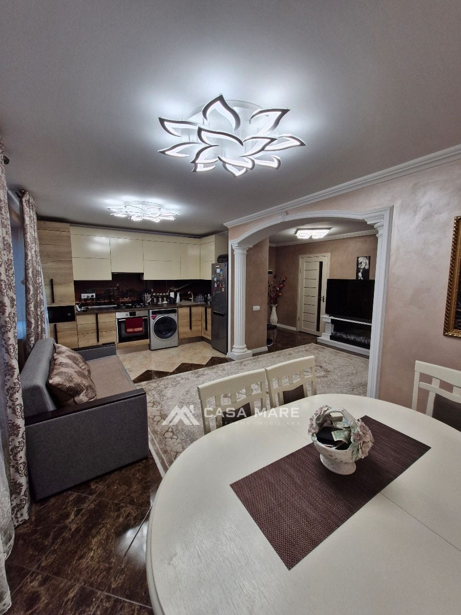 Apartament cu 3 camere, 74 m², Hîncești 7
