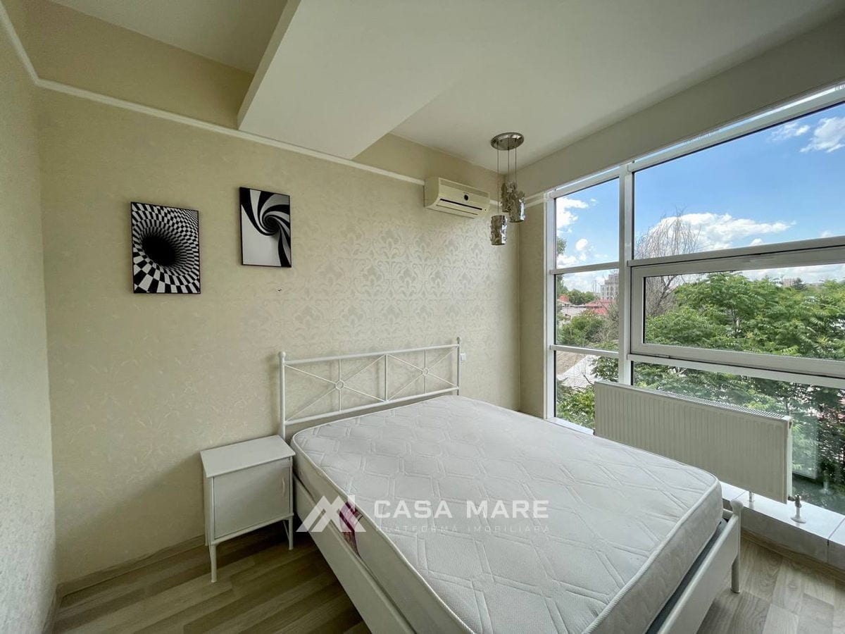 2-комнатная квартира, 68 м², Центр, Кишинёв 1
