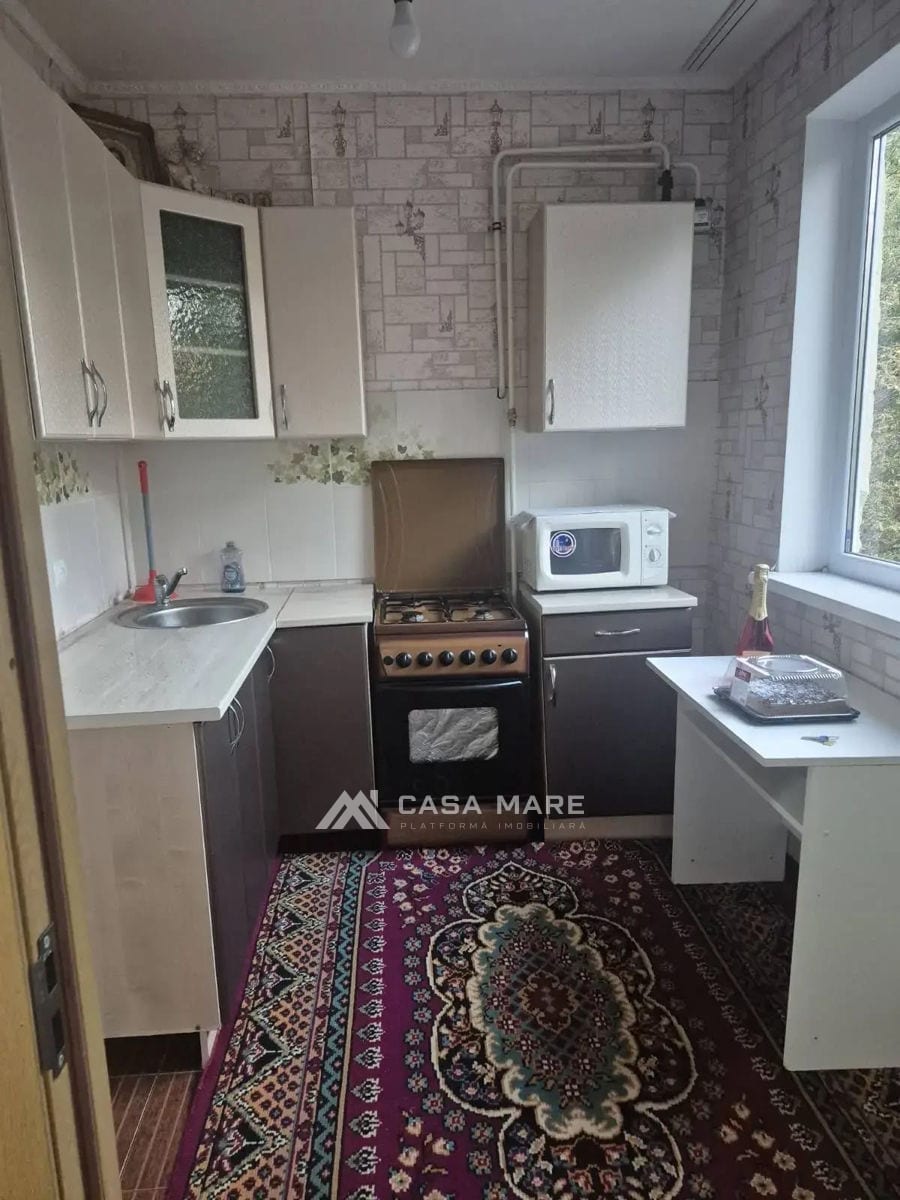 2-комнатная квартира, 60 м², 8 cartier, Bălți 4