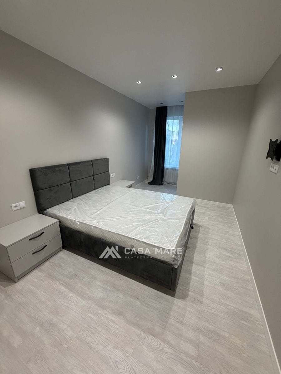 Apartament cu 2 camere, 77 m², Centru, Chișinău 1