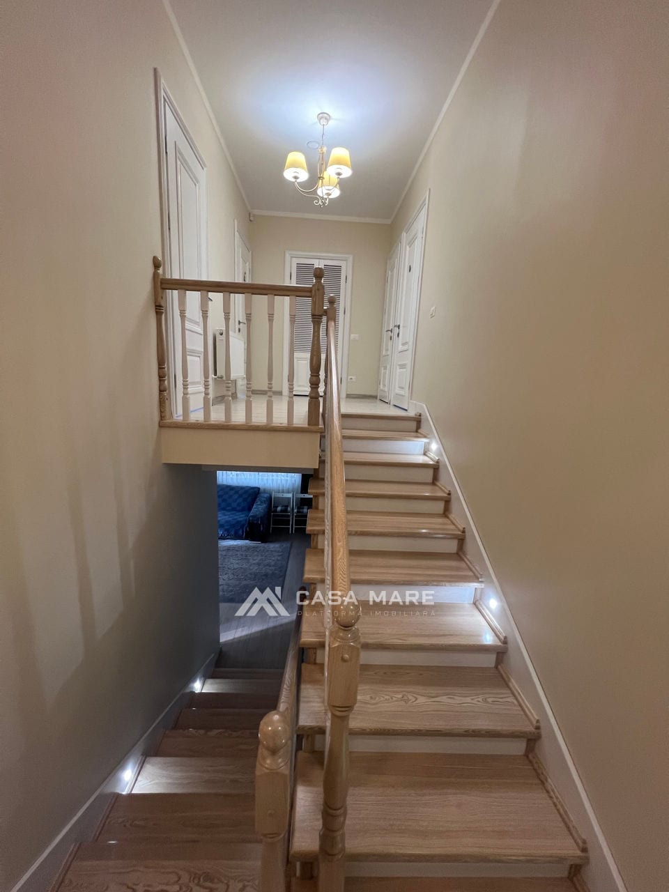 Casă cu 3 camere, 290 m², Dumbrava 5
