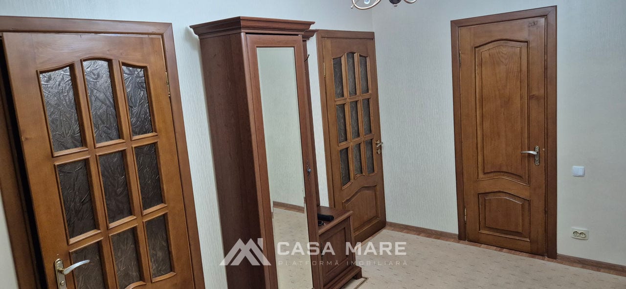 3-комнатная квартира, 80 м², Центр, Кишинёв 10