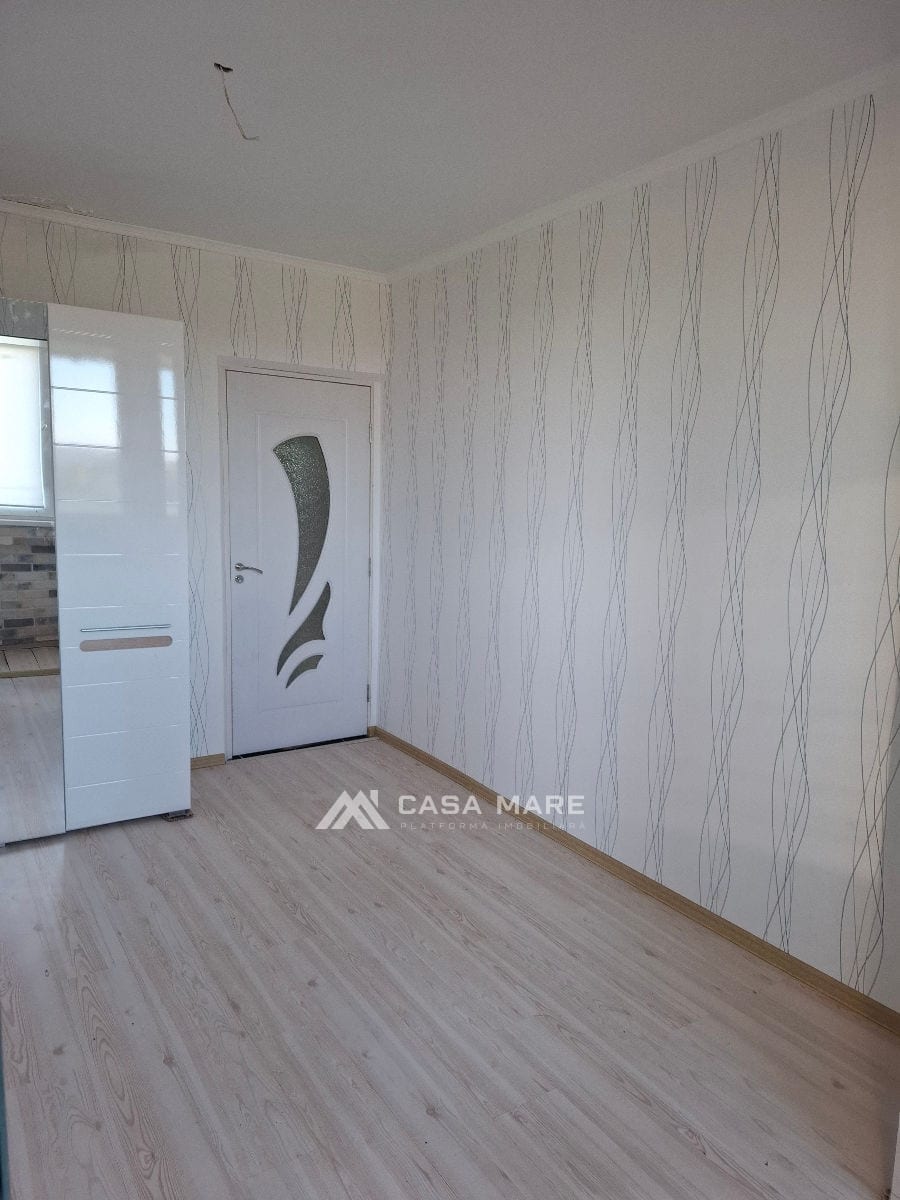 Apartament cu 3 camere, 74 m², Telenești 7