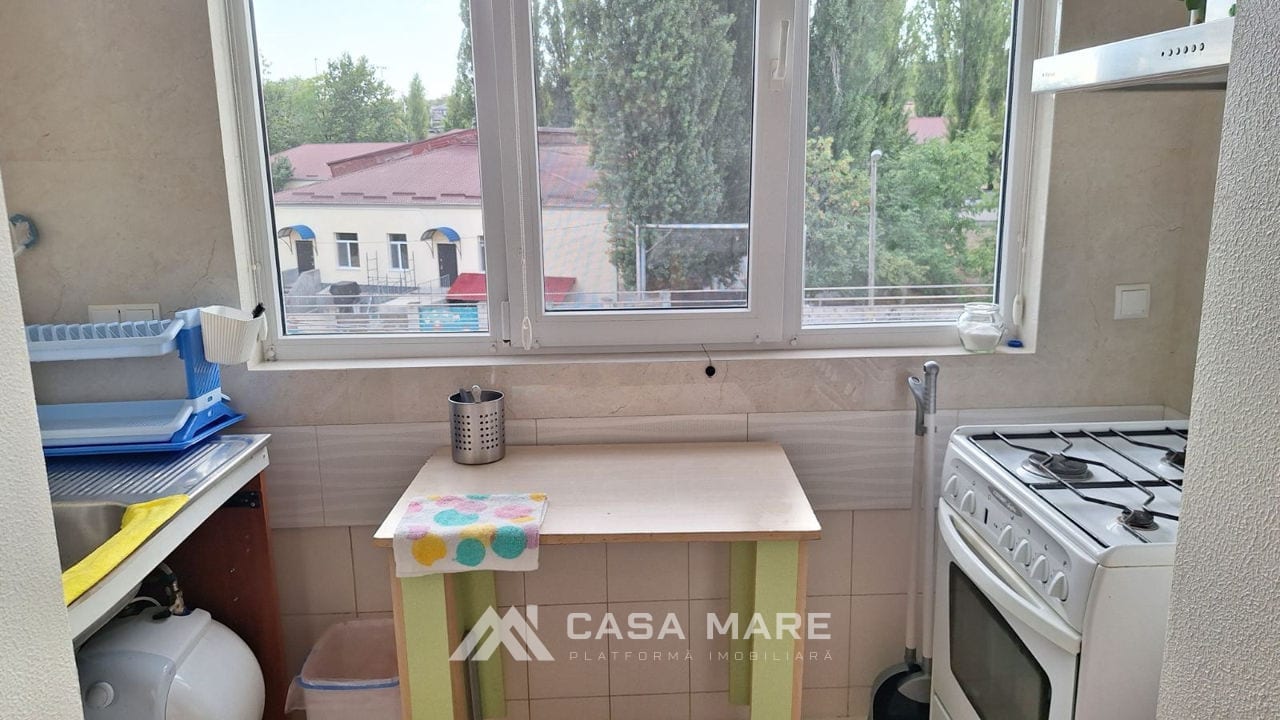 3-комнатная квартира, 65 м², Дурлешты 4
