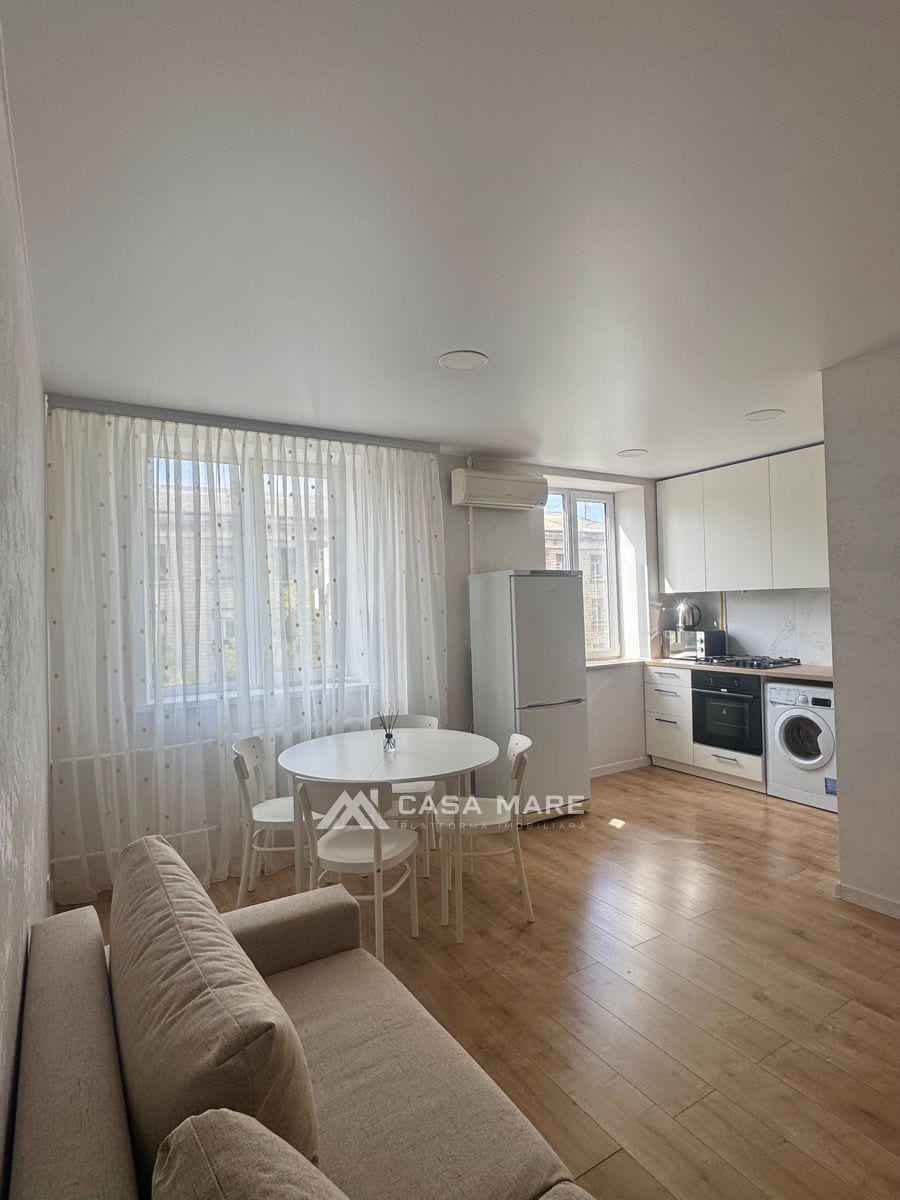 Apartament cu 2 camere, 50 m², Centru, Chișinău 3