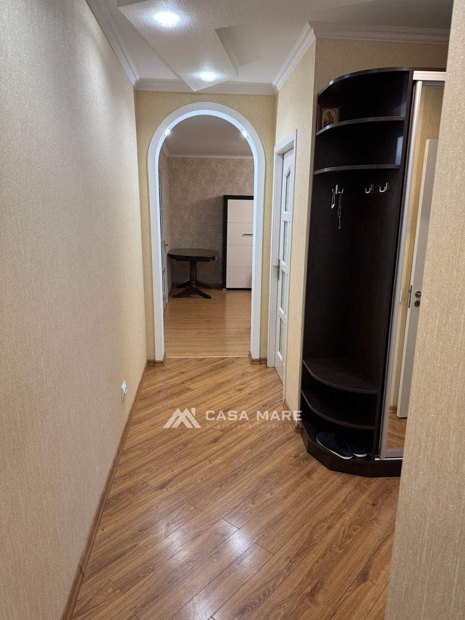 3-комнатная квартира, 70 м², Dvoreanskoe gnezdo, Bălți 5