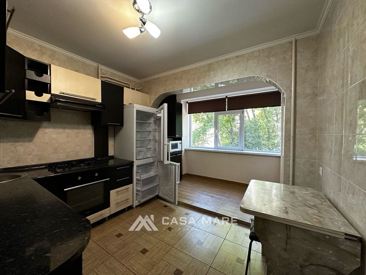3-комнатная квартира, 70 м², Буюканы, Кишинёв 4