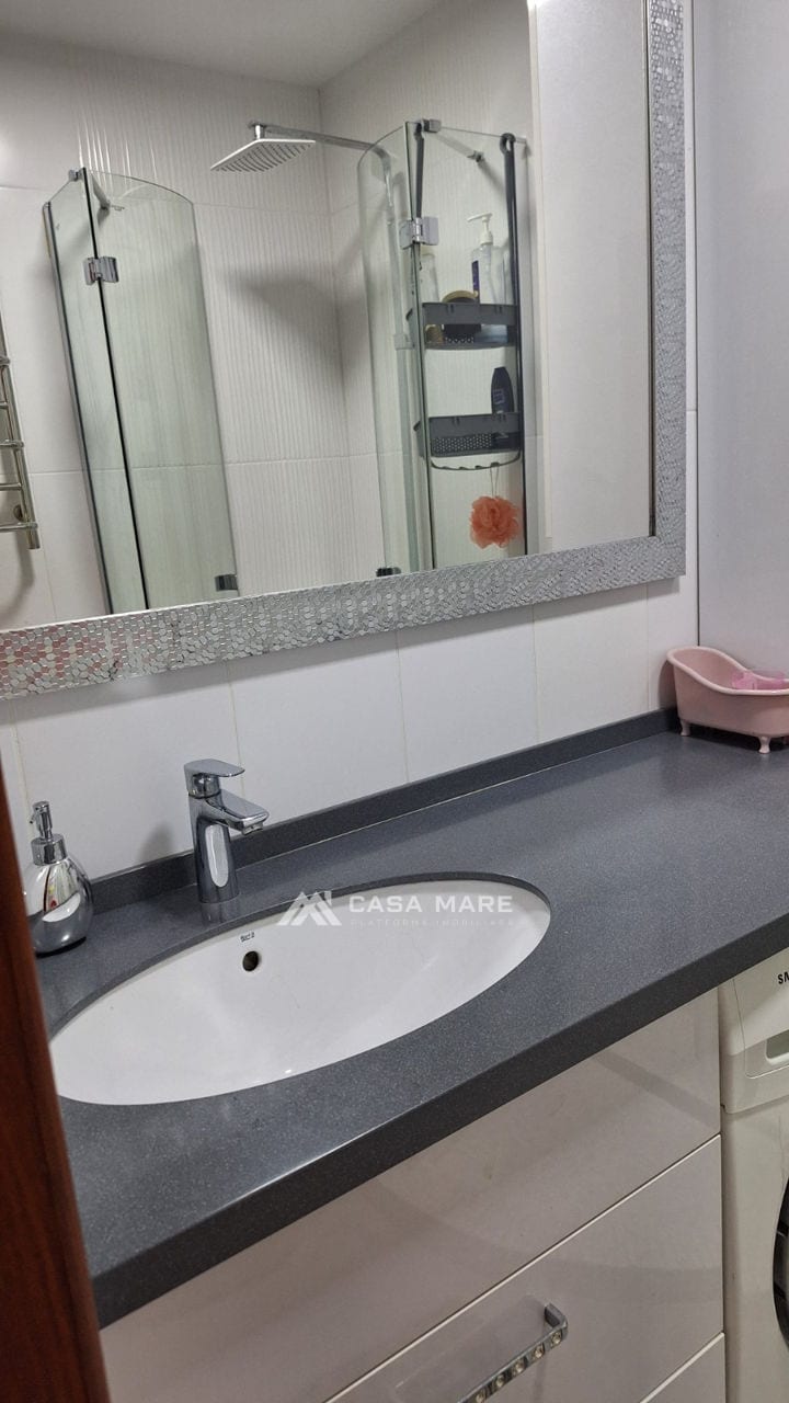 Apartament cu 3 camere, 65 m², Durlești 6