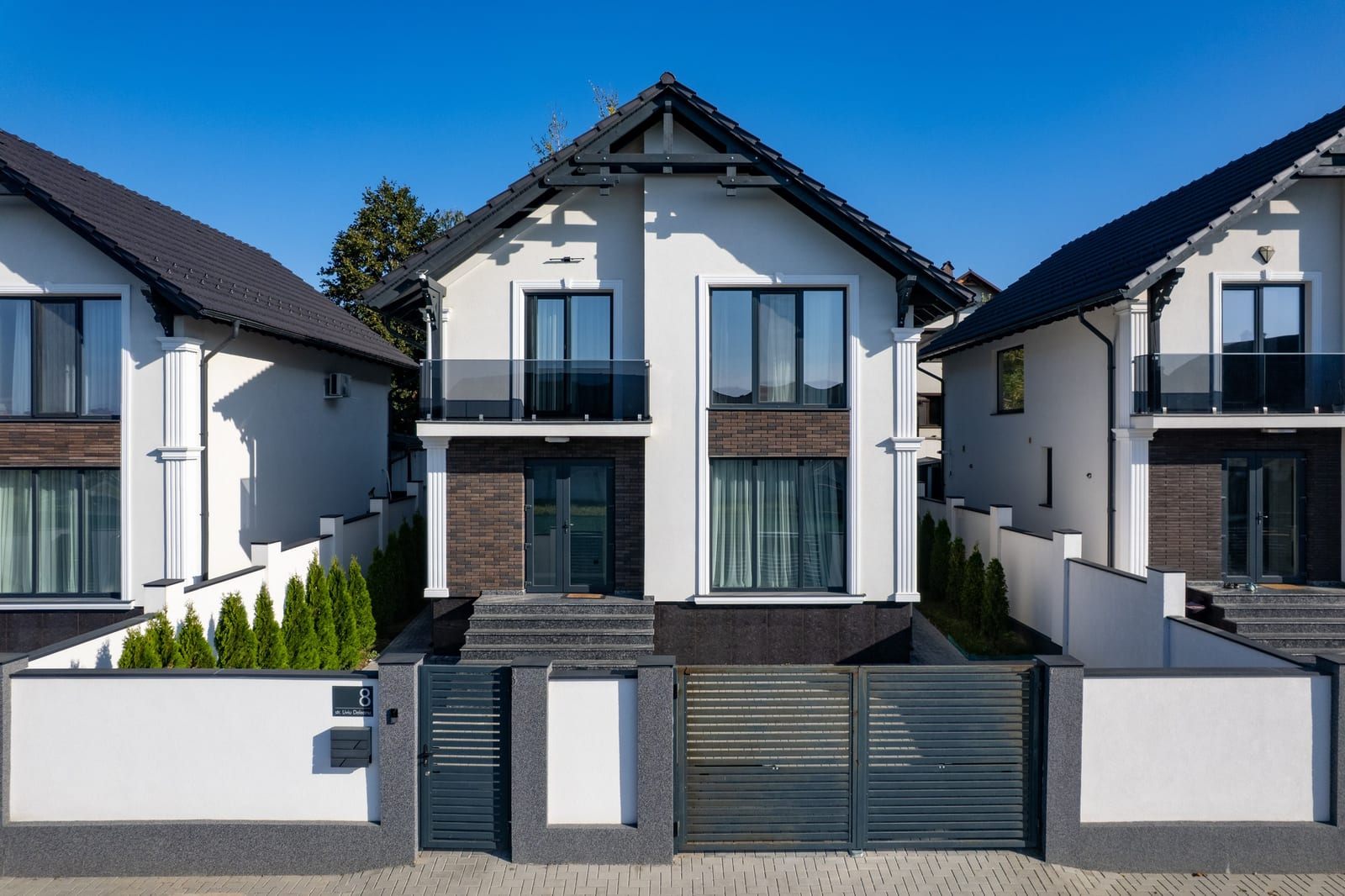 Casă cu 4 camere, 165 m², Bacioi