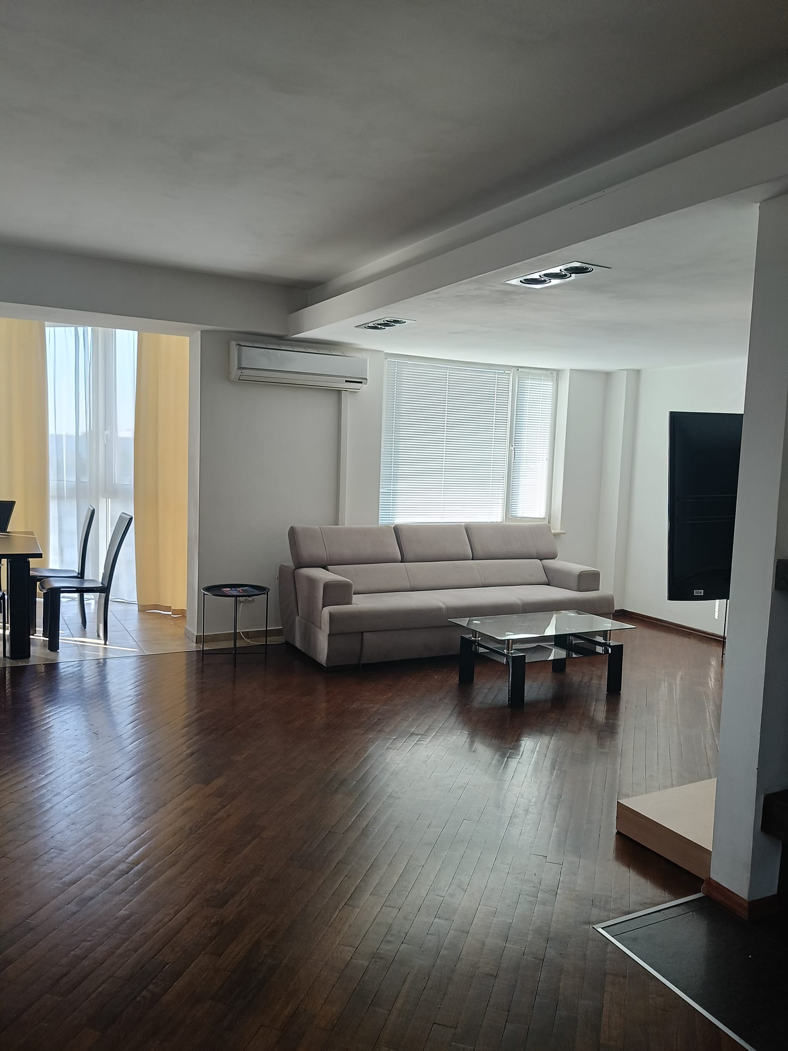Apartament cu 3 camere, 110 m², Chișinău