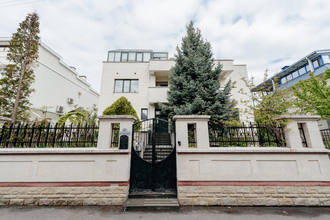 Casă cu 5 camere, 430 m², Centru, Chișinău
