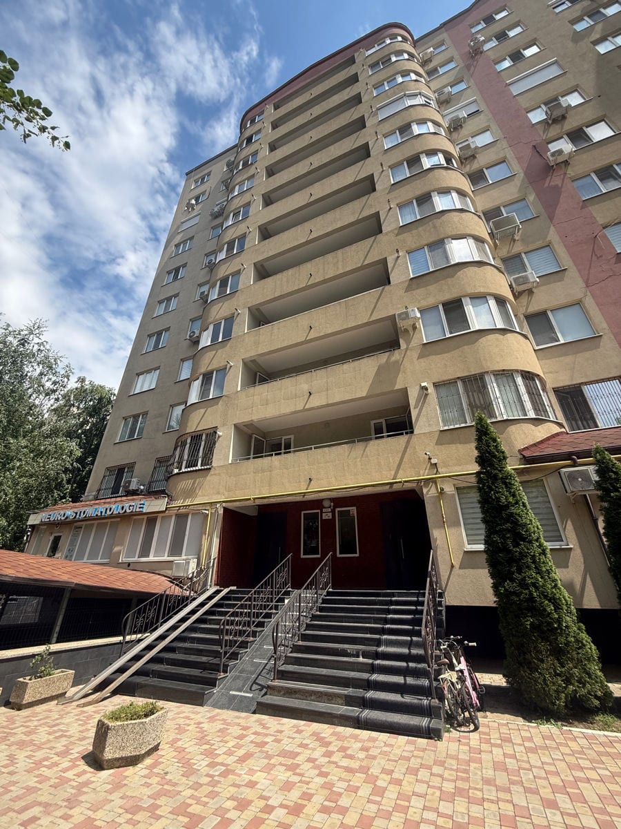 Apartament cu 2 camere, 72 m², Botanica, Chișinău