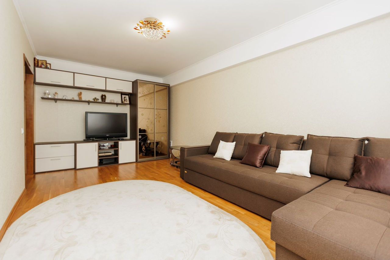 Apartament cu 2 camere, 59 m², Centru, Chișinău