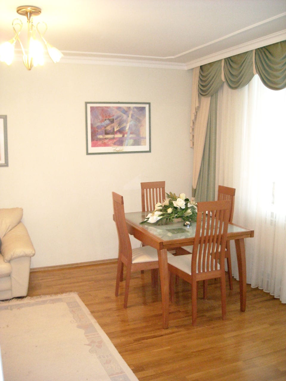 Apartament cu 4 camere, 138 m², Codru