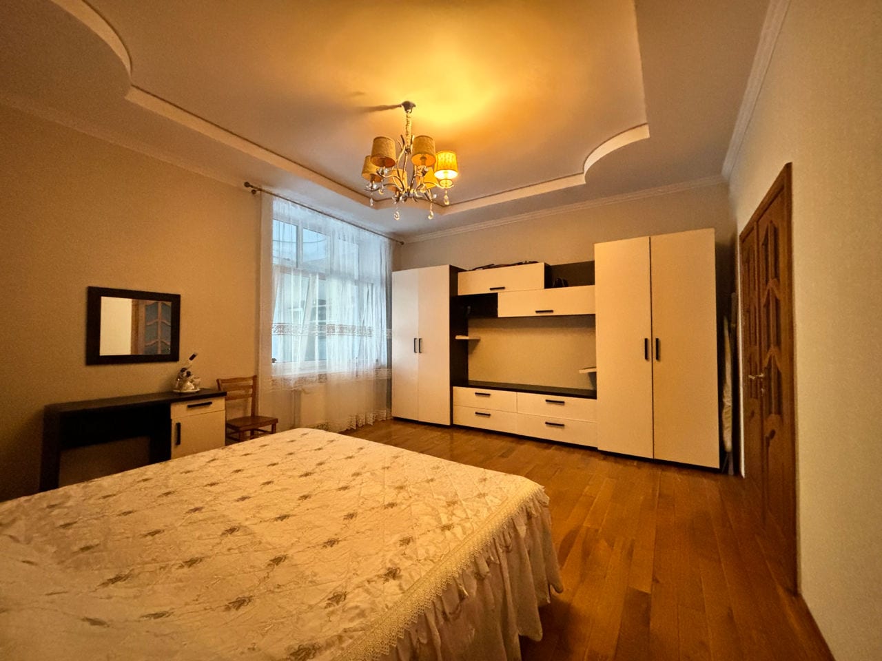 Apartament cu 3 camere, 109 m², Buiucani, Chișinău