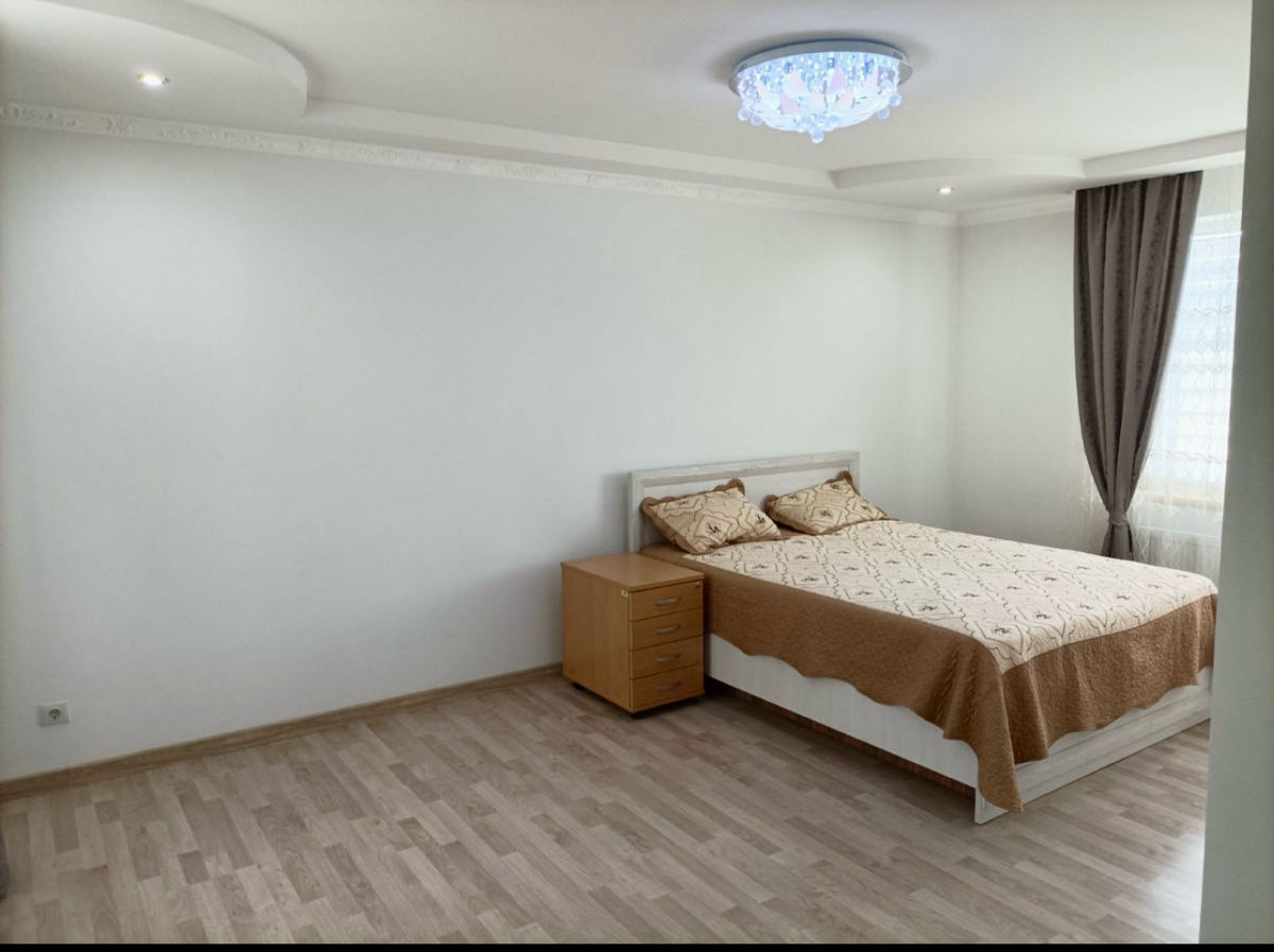 Apartament cu 2 camere, 65 m², Buiucani, Chișinău