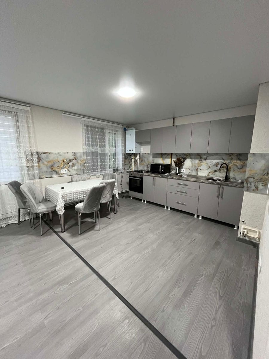 Apartament cu 3 camere, 90 m², Roșcani