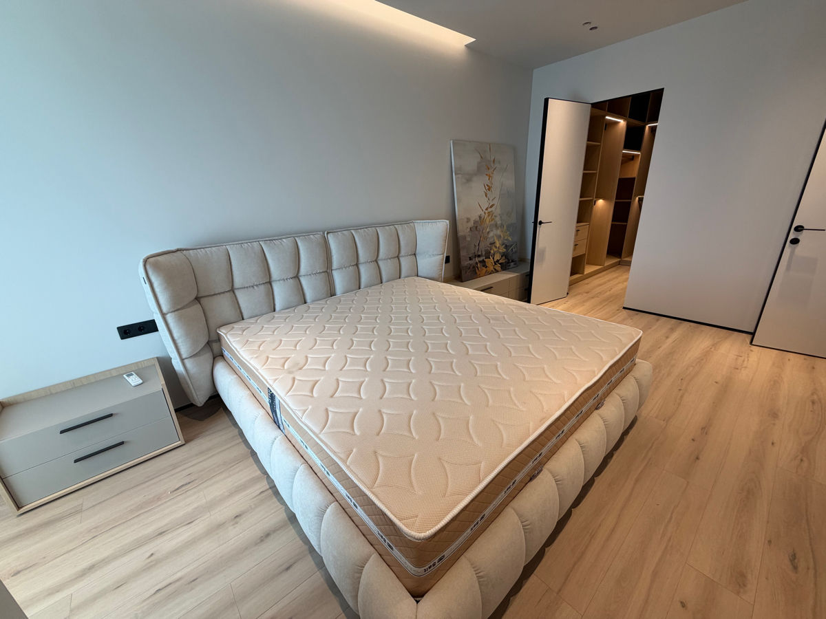 Apartament cu 2 camere, 80 m², Centru, Chișinău
